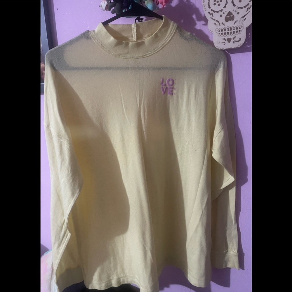 Vs Pink ling sleeve shirt sz. Lg